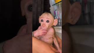 Bibi Ing Her Finger While Bathing