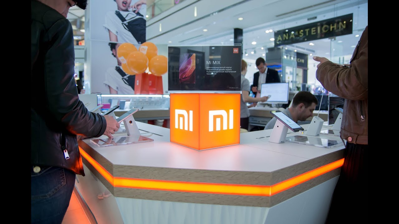 Продажи xiaomi в россии. Магазин Xiaomi. Xiaomi штаб. Островки магазина Xiaomi. Xiaomi в России.