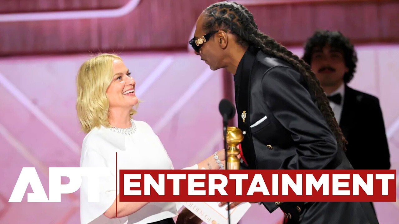 Snoop Dogg Presents Historic Best Podcast Golden Globe to Amy Poehler | APT