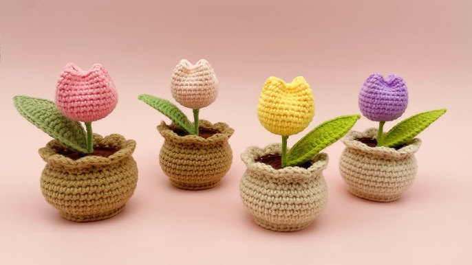 Mewaii Crochet Daisy Crochet Flowers and Potted Plants Decoration