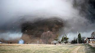 Intense Close Range Intercept of Violent EF4 Tornado  Iowa High Risk Tornado Outbreak  3/31/23