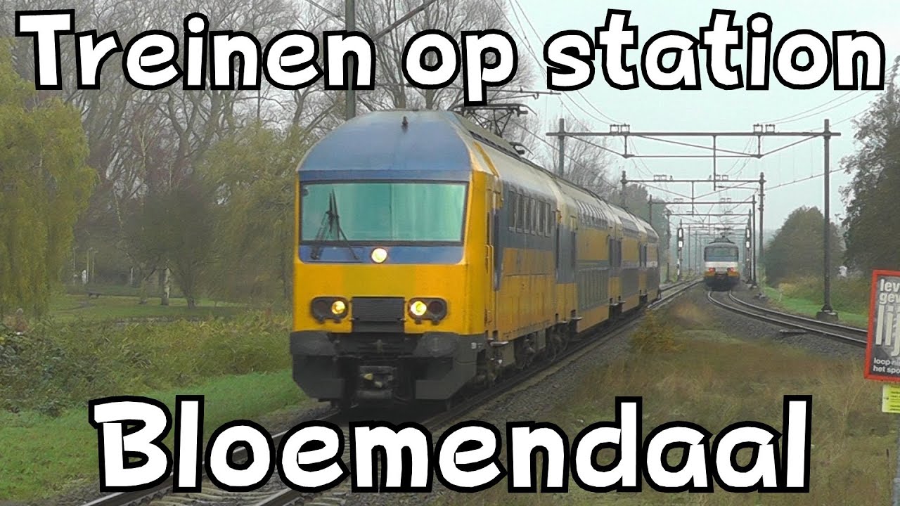 Treinen op station Bloemendaal