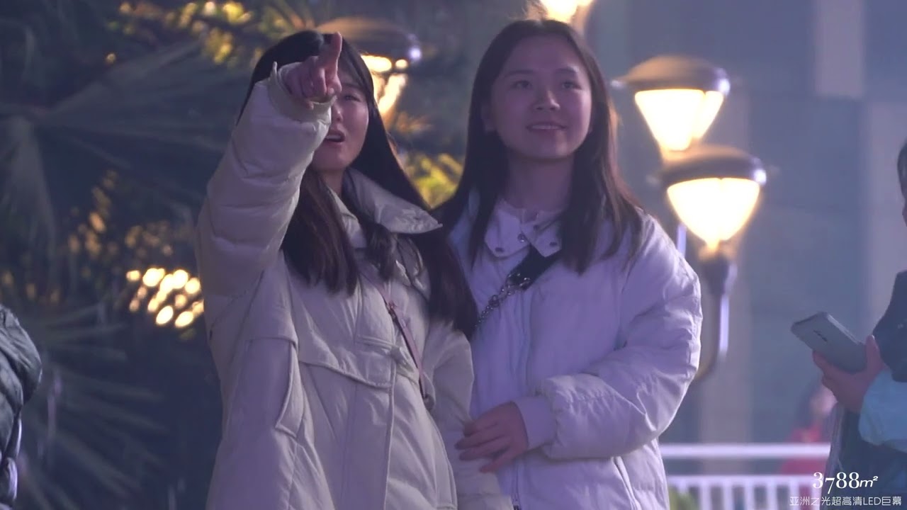 Mirage - Architectural LED by Lake Heckaman