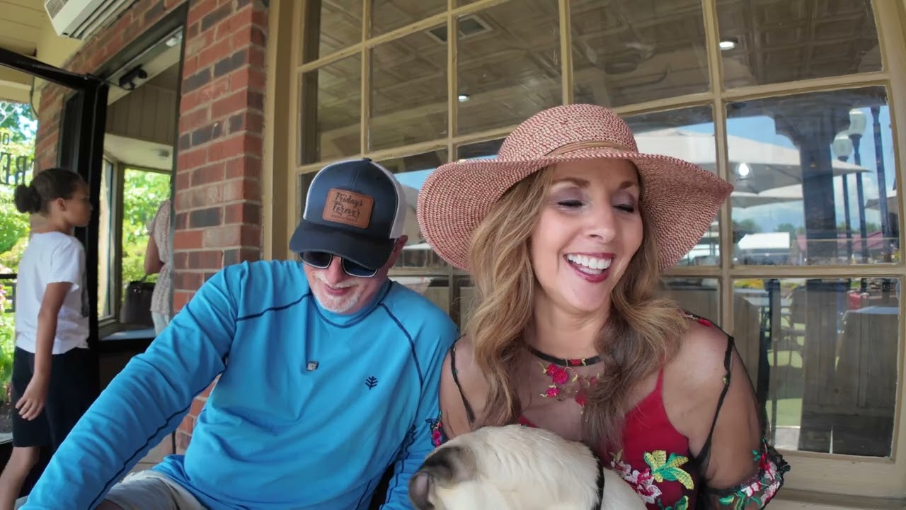 A FUN DAY IN PIGEON FORGE TN with NO AGENDA | Old Mill Lemonade | Found something New!