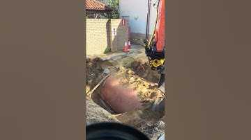 12KL Diesel tank Decommissioning ues of hitachi 6 ton with Engcon Tiltrotator 