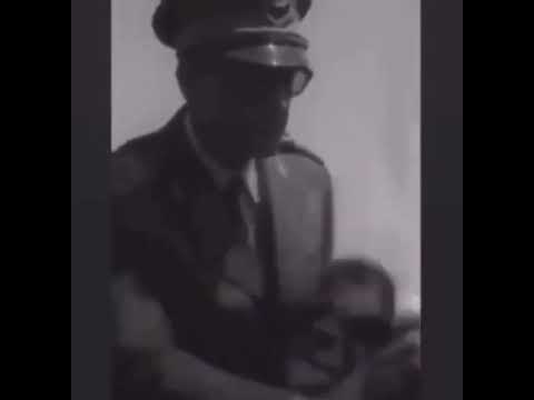 حضور پادشاه و شهبانو در بین زلزله زدگان