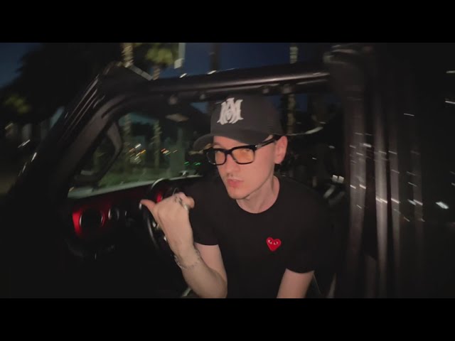 Guarda frozz! - foreign (Official Music Video) su YouTube Guarda frozz! - foreign (Official Music Video) su YouTube