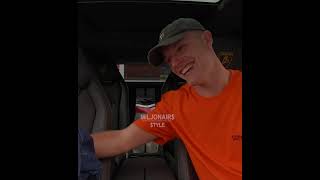 Enzo Geeft Myron Motorrijbewijs Op Haar Verjaardag