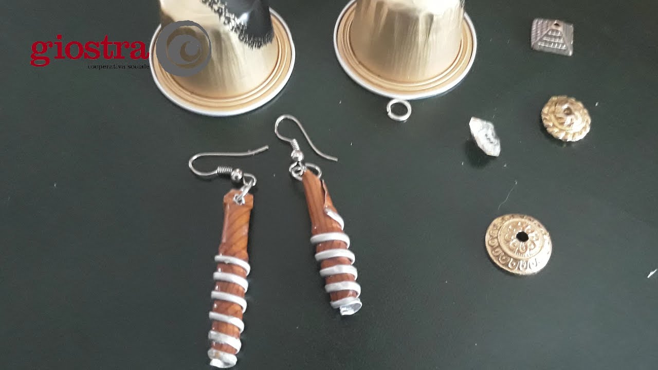 Gioielli ecosostenibili con cialde per caffè.