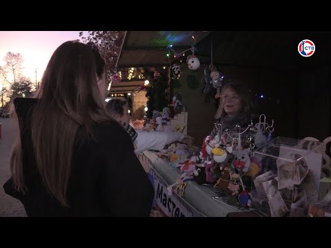 Чем радует севастопольцев новогодняя ярмарка на площади Нахимова