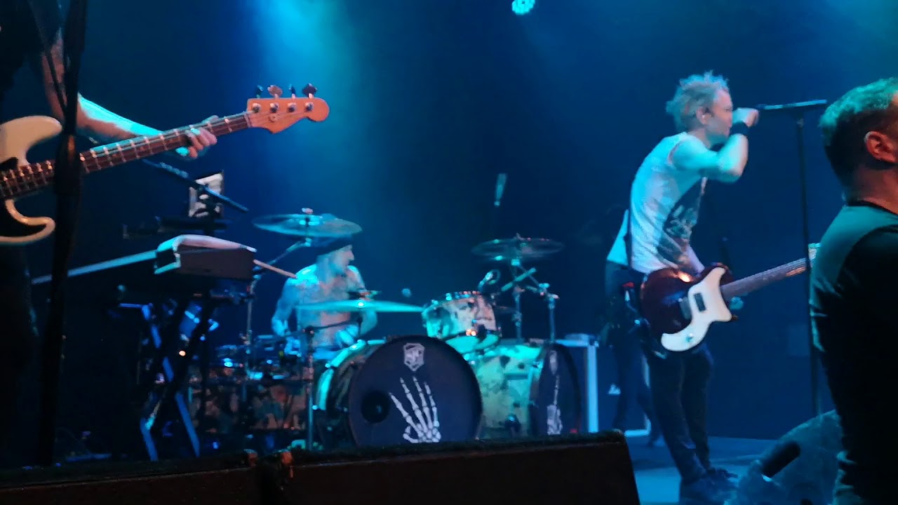 sum-41-no-brains-live-at-vortex-cologne-08-02-20-youtube
