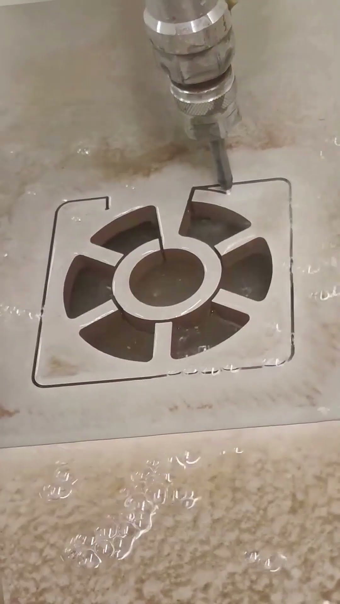 Water knife cutting ceramic brick process- Good tools and machinery make work easy