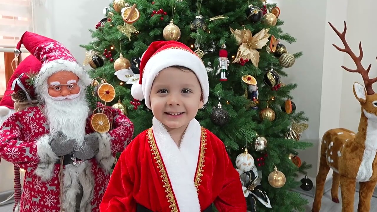 Ana Məktəb Nəsimi filialında Yeni il münasibətilə keçirilən bayram.