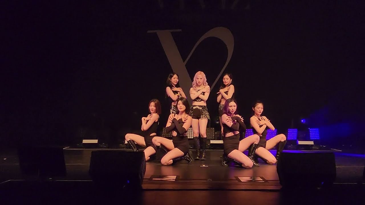 VIVIZ (비비지) - MANIAC | 240714 | Charlotte [V.hind : Love and Tears] 4k60 FANCAM - Front Row