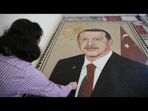 Ressam Aydemir Atatürk Portresini Yeniliyor