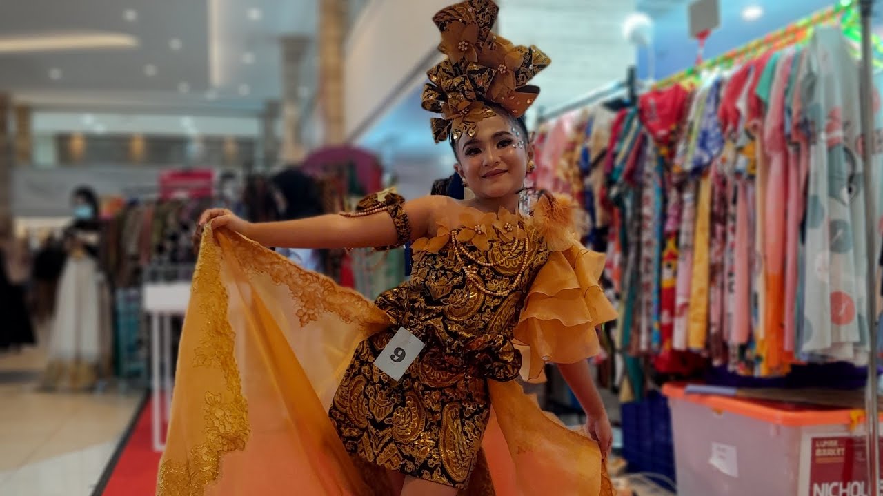 fashion show kategori,4 - 10th di SIM SQUARE Semarang tema BATIK GLAMOUR #fashion #runway