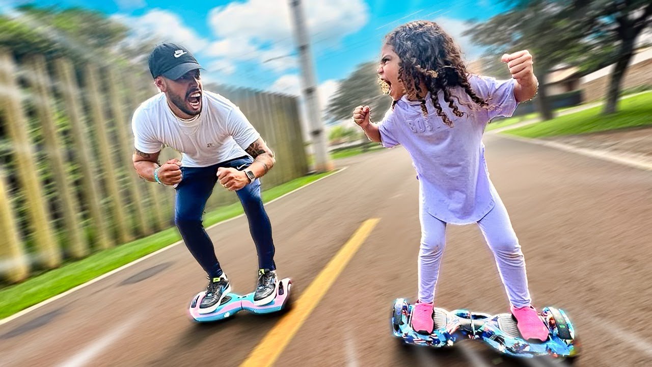 DESAFIEI MEU PAI PARA UMA CORRIDA DE HOVERBOARD  😎🥳 * E ai pessoal quem vence essa disputa?