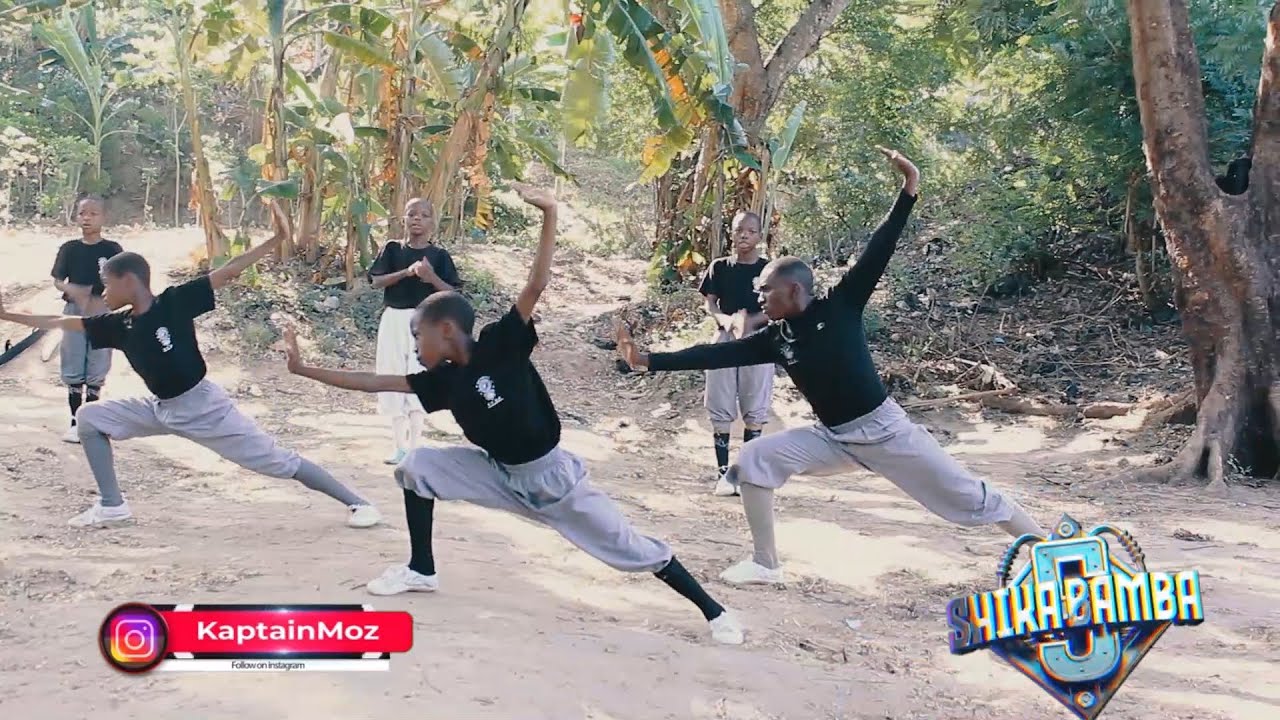 TAZAMA MCHEZO WA SHAOLIN/KUNG FU KUTOKA KWA HAWA WATOTO WADOGO WA BUZA