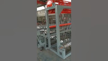Automatic livestock hinge joint cattle fence making machine  #machine #wiremeshmachine #cattlefence