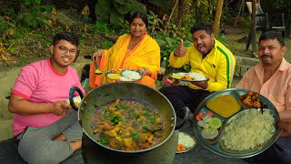 Family Cooking &amp; Eating Dal Chawal &amp; Aloo Gobhi Spicy Sabji - शादियों में बनने वाली आलू गोभी सब्ज़ी