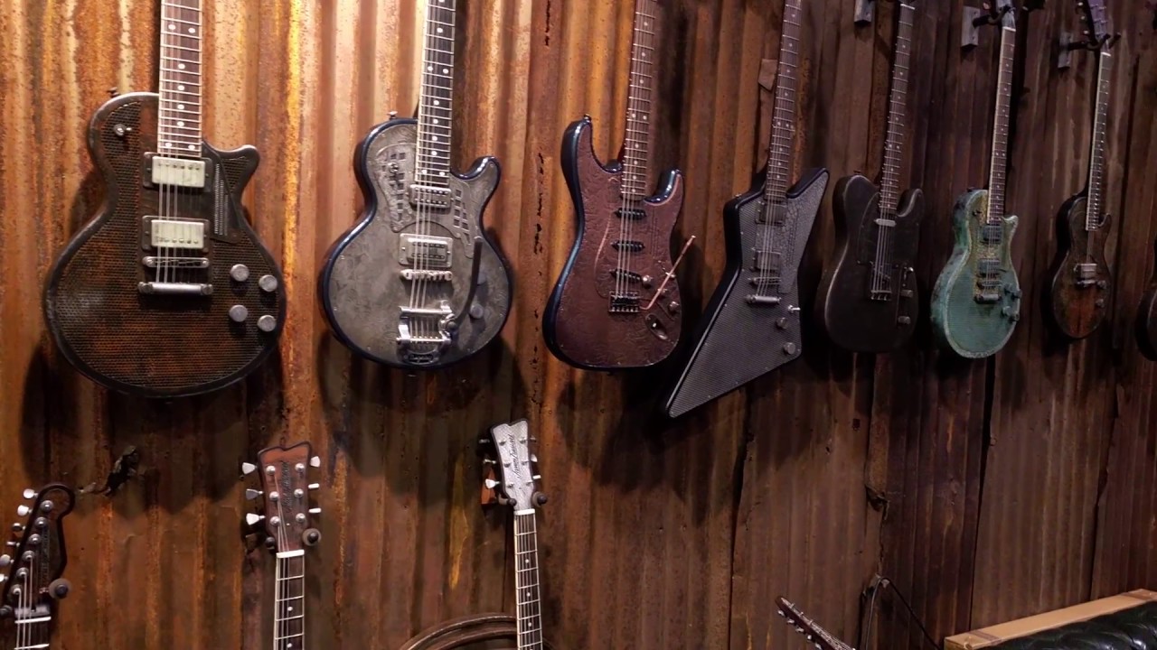NAMM 2017 : James Trussart Custom Guitars - гитары из стали