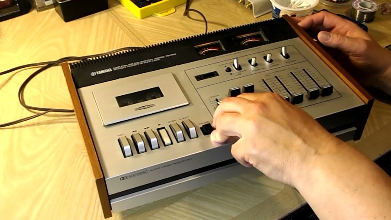 Yamaha TB-700 top load cassette deck with pitch control- golden