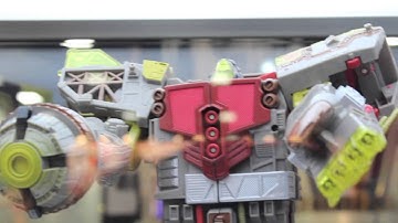 Hasbro Transformers SDCC 2013 Display! Generations, Masterpiece, Predacons Rising & More!