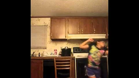 Shae dancing
