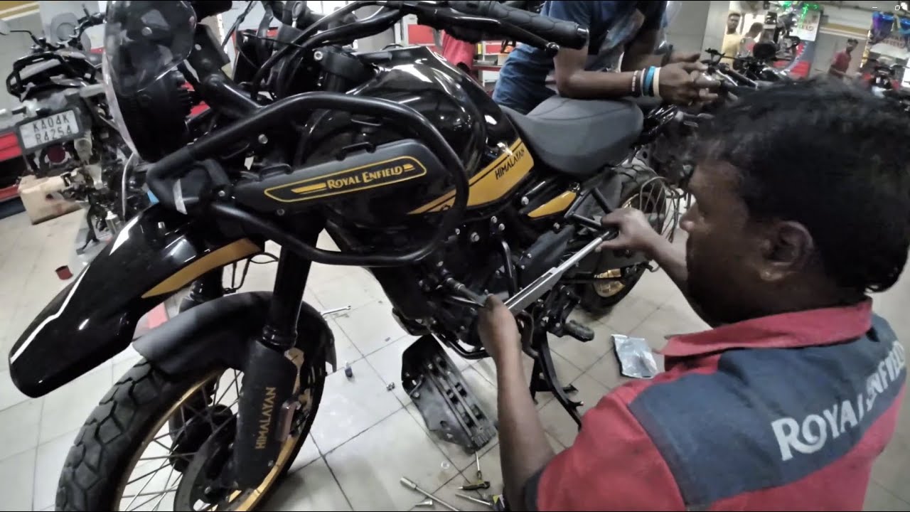 2025 Himalayan 450 OEM Crash Guard Installation | Royal Enfield Service Center