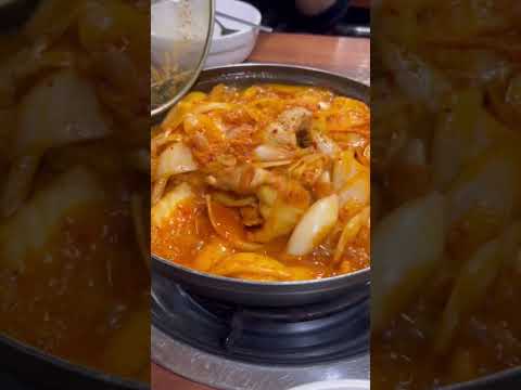 연산동 줄 서서 먹는 김치찌개 맛집 시골통돼지볶음