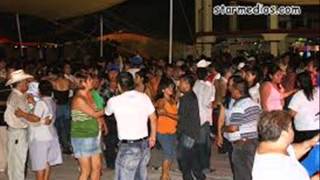 aqui les dejo un enganchado familiar,con la agrupacion son3de trini...
