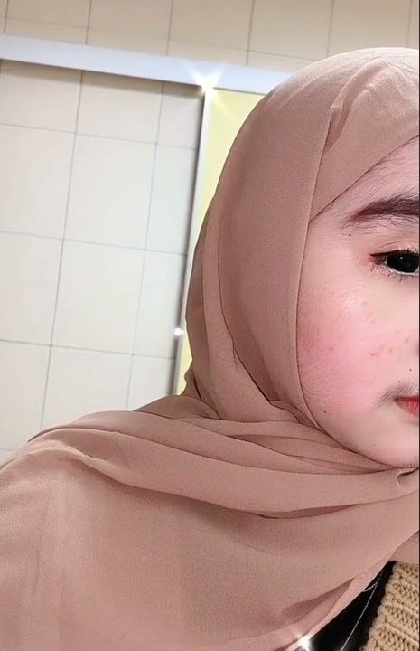 Wanita berkumis