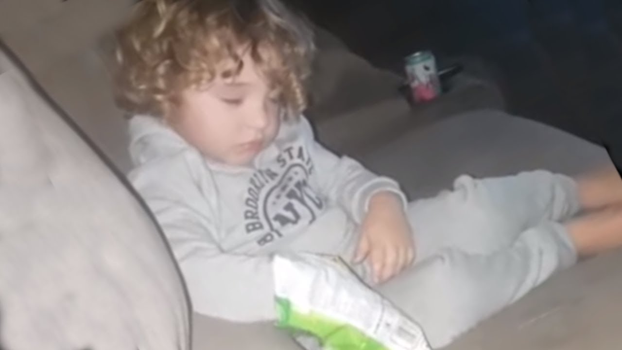 baby laughing ringtone mp3 free download Kid struggles to stay awake to eat chips