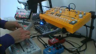Acid Trance jam with Behringer TD3AM & TD3SR / Roland TR 09 / Korg Volca Bass
