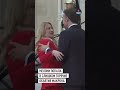 Встреча по-французски: Макрон смутил Мелони слишком тёплыми объятиями  #шортс #макрон #мелони