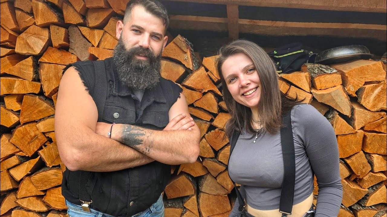 Στο Δάσος Με Την Ανδριάνα - Κοπή Δέντρων Και Τα Σχετικά!  Vlog #1