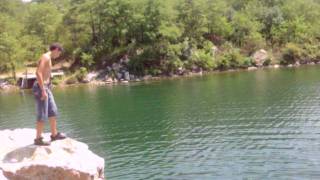 cliff diving back flip screenshot 5