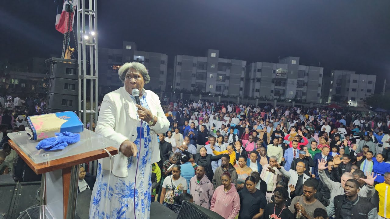 pastora Francia Metivier con El Tema: Jehova Reina👈  Viernes 13 💯👈