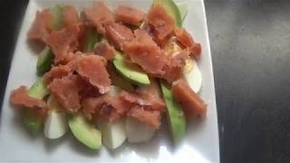 Салат из лосося с яйцом и авокадо Salmon Salad with Egg and Avocado Салат из лосося с яйцом и авокадо Salmon Salad with Egg and Avocado