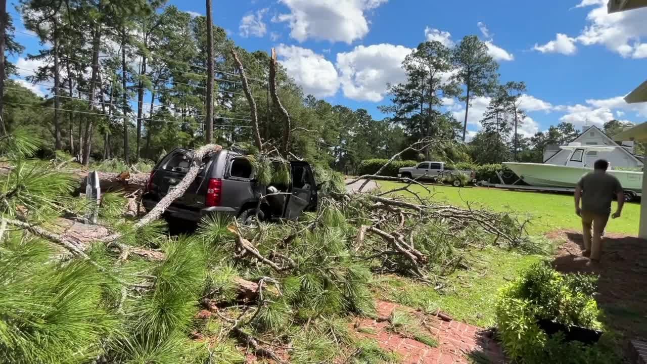 Debris cleanup after Hurricane Helene - YouTube