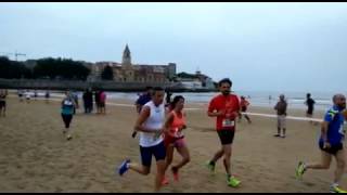 Video Camara lenta llegada a meta XXII Carrera Nocturna Playa de San Lorenzo