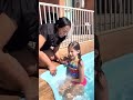 Brincadeira sem graça na piscina (Jessica e Mc Divertida)-Jessica e família