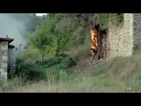 De L'Autre Côté de La Mer - Trailer - ST DeFr