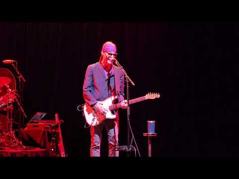 BoDeans cover of Springsteen's "I'm On Fire" [Live]