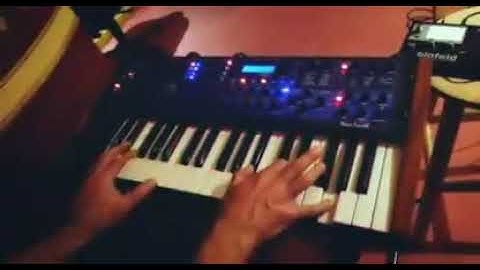 Mono Evolver Keyboard and Waldorf Blofeld in action!
