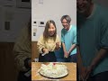 小麦粉の上のボールを落としたら顔面粉まみれチャレンジ!#shorts