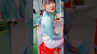 Quay Lén Ẽm Áo Dài
