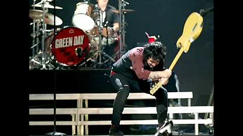 Green Day's Billy Joe Armstrong goes to Rehab after on Stage Meltdown SHOCKING