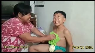 Bocilnya Males Mandi Mandi A Dilap...