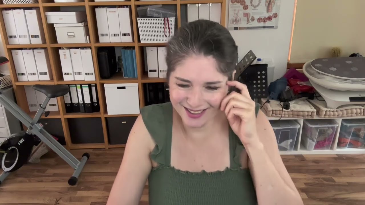 How to Sing Opera: Coloratura soprano practice session